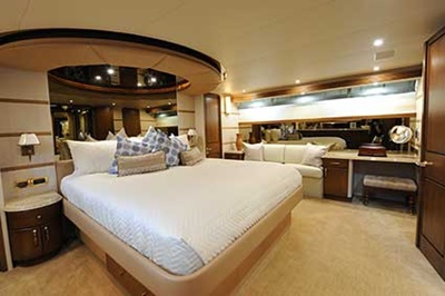 nyc charter boat yacht 112 master stateroom